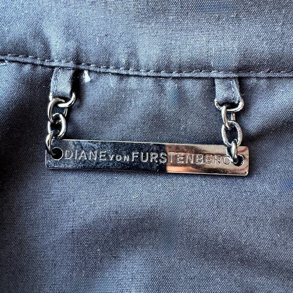 DIANE VON FURSTENBERG Bold Print Black 2 Piece Set - Sheath Dress & Jacket - Picture 12 of 15